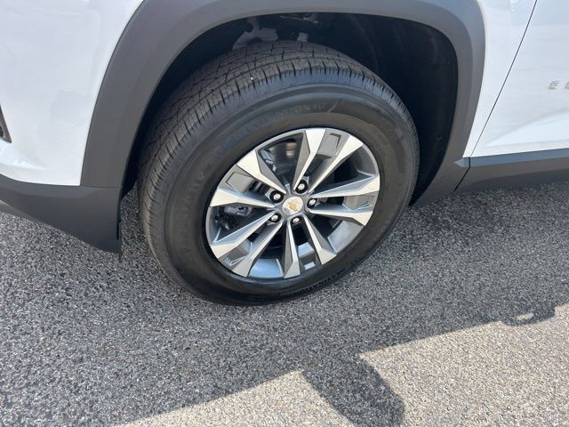 New 2026 Chevrolet Equinox LT FWD image 10