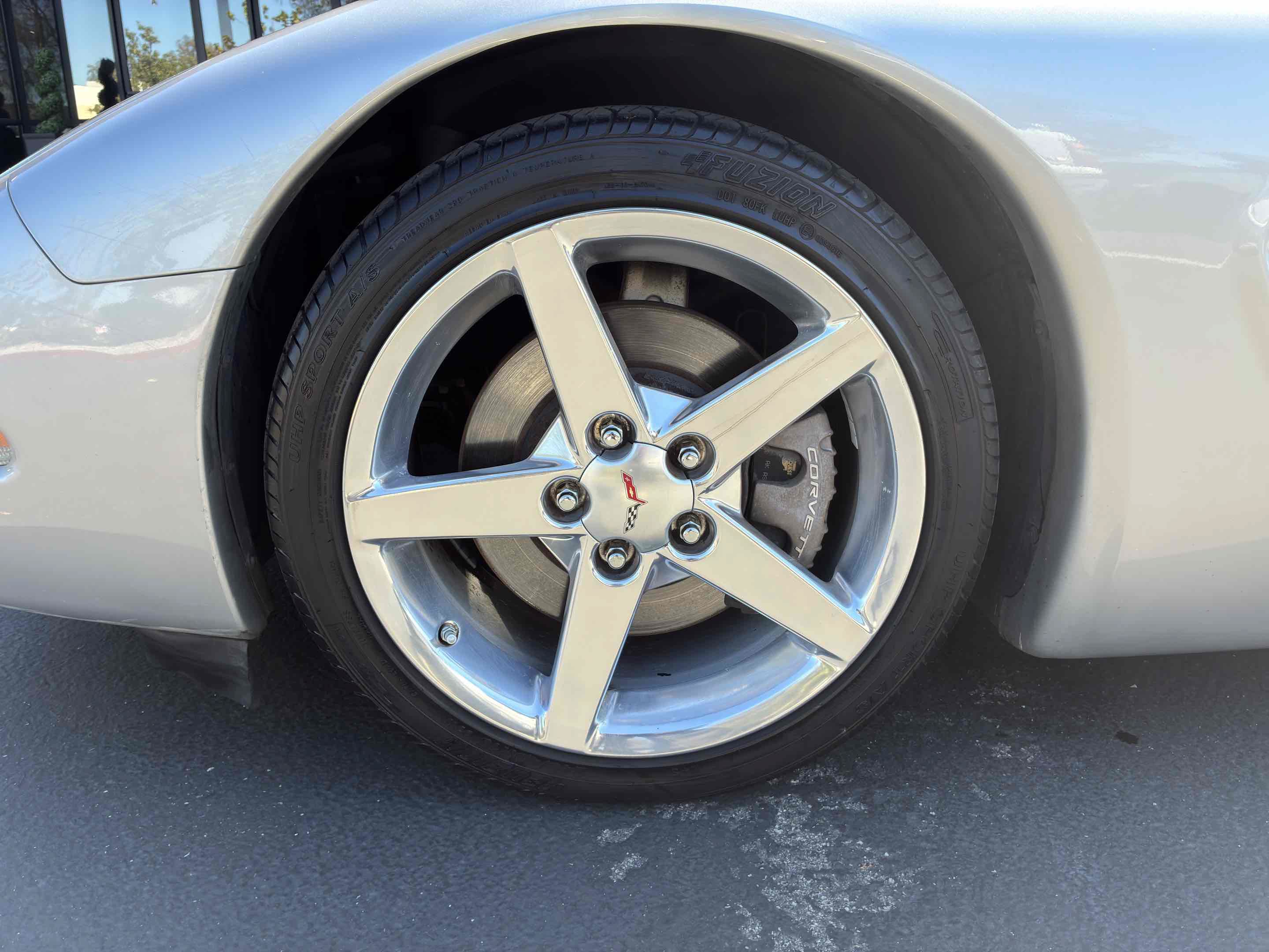 Used 2004 Chevrolet Corvette Coupe w/ Preferred Equipment Group RWD image 14