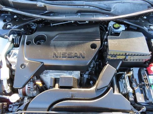 Used 2018 Nissan Altima 2.5 SV image 38