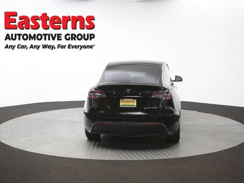 Used 2021 Tesla Model Y Long Range AWD/4WD image 32