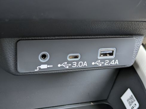 Used 2026 Subaru Forester Premium AWD/4WD image 21
