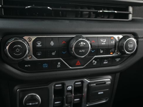 Used 2025 Jeep Wrangler Unlimited Rubicon 4xe w/ Safety Group image 21