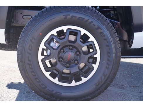 Used 2026 Toyota Tacoma TRD Off-Road image 6