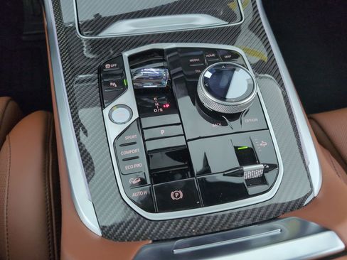 New 2026 BMW X7 M60i image 15