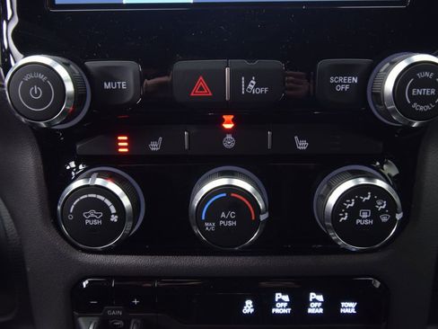 New 2026 RAM 1500 4x4 Crew Cab image 23