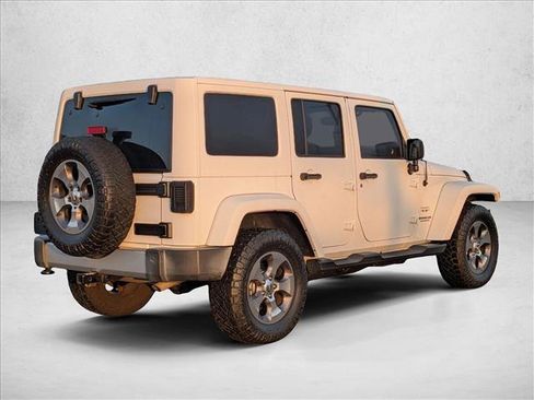 Used 2017 Jeep Wrangler Unlimited Sahara image 5