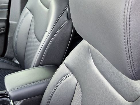 New 2026 Jeep Compass Latitude image 26