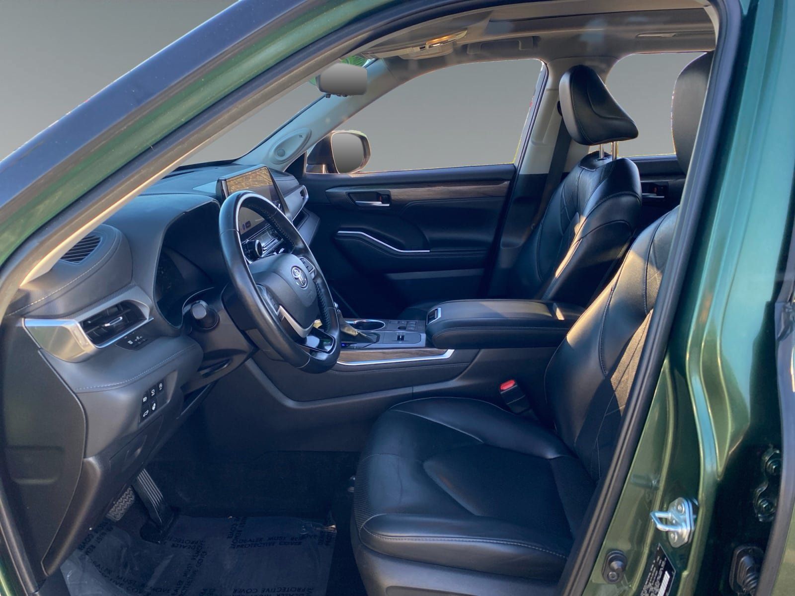 Used 2023 Toyota Highlander Platinum FWD image 9