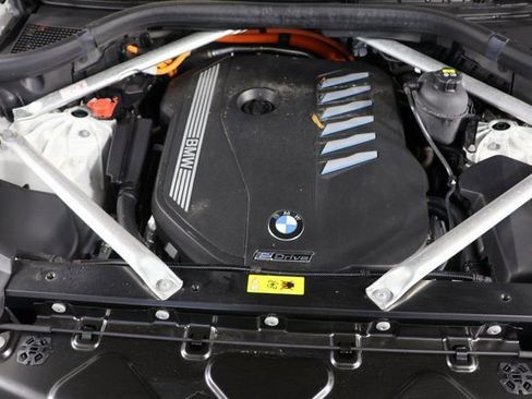 Used 2022 BMW X5 xDrive45e w/ Executive Package image 24