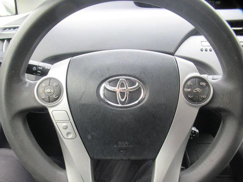Used 2014 Toyota Prius Two image 14