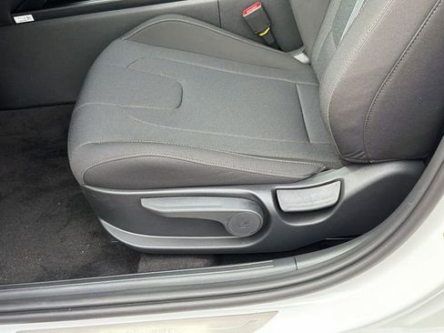 New 2026 Hyundai Elantra SE image 10