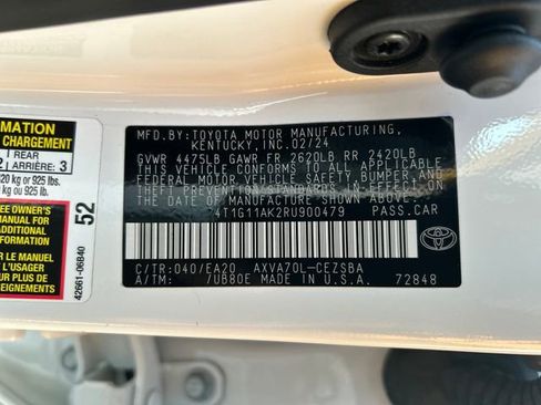 Used 2024 Toyota Camry SE image 29