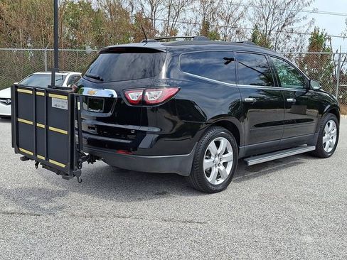 Used 2017 Chevrolet Traverse LT w/ Style and Technology Package AWD/4WD image 6
