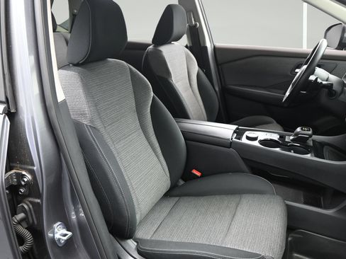 Certified 2022 Nissan Rogue SV AWD/4WD image 14