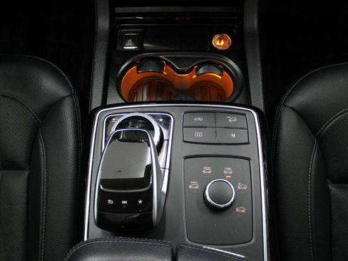 Used 2017 Mercedes-Benz GLS 450 4MATIC image 36