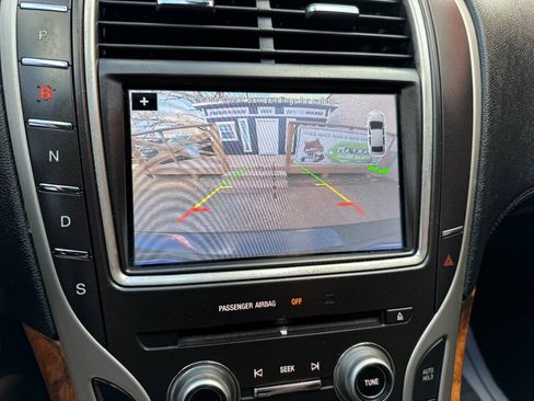 Used 2013 Lincoln MKX AWD image 30