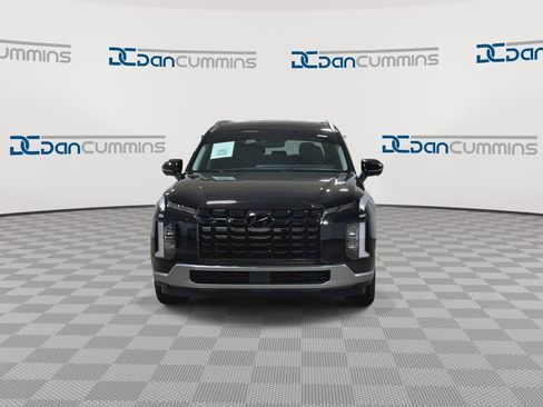 Used 2023 Hyundai Palisade SEL AWD/4WD image 3