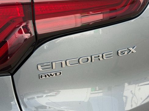 Used 2024 Buick Encore GX Sport Touring image 8