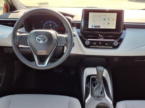 Used 2026 Toyota Corolla SE image 12