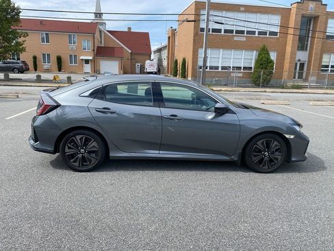 Used 2019 Honda Civic EX image 4