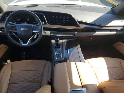 Used 2022 Cadillac Escalade Premium Luxury image 15