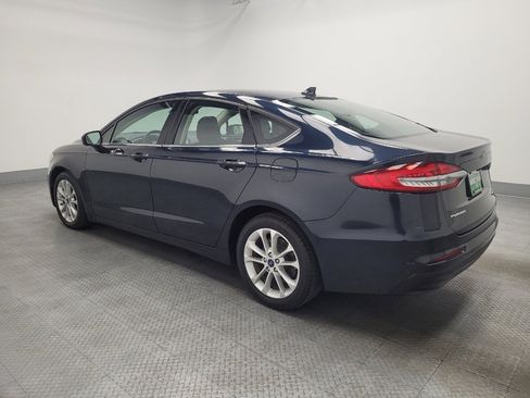 Used 2020 Ford Fusion SE image 3