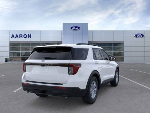 New 2026 Ford Explorer Active RWD image 9