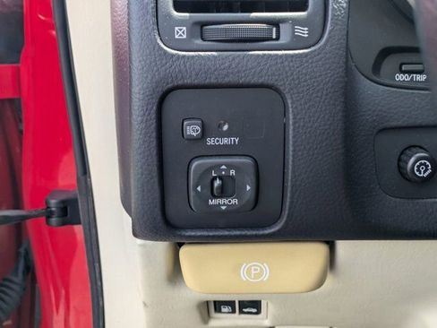 Used 2005 Lexus SC 430 Convertible image 24