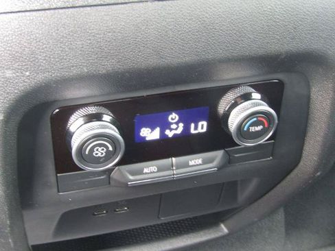 Used 2025 Buick Enclave Sport Touring AWD/4WD image 20