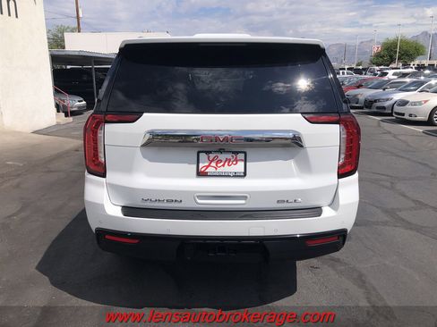 Used 2022 GMC Yukon XL SLE w/ Gmc Pro Safety Plus Package image 7