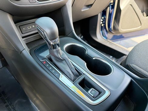 Used 2022 Chevrolet Equinox LT FWD image 9