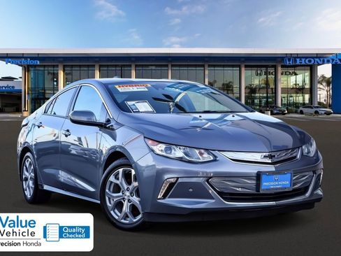 Used 2018 Chevrolet Volt Premier w/ Driver Confidence Package image 1