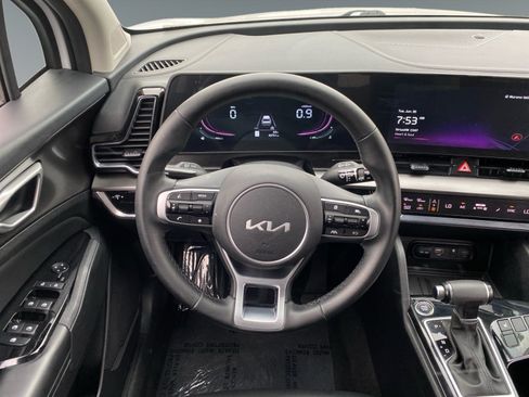 Used 2024 Kia Sportage EX FWD image 12