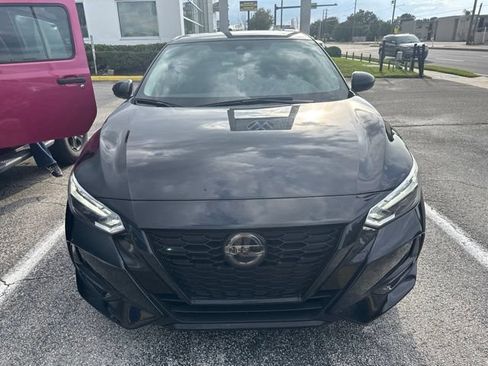 Used 2023 Nissan Sentra SR w/ Midnight Edition Package FWD image 6