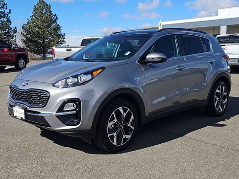 Used 2022 Kia Sportage EX AWD/4WD image 4
