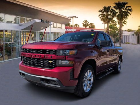 Used 2020 Chevrolet Silverado 1500 Custom w/ Custom Value Package image 7