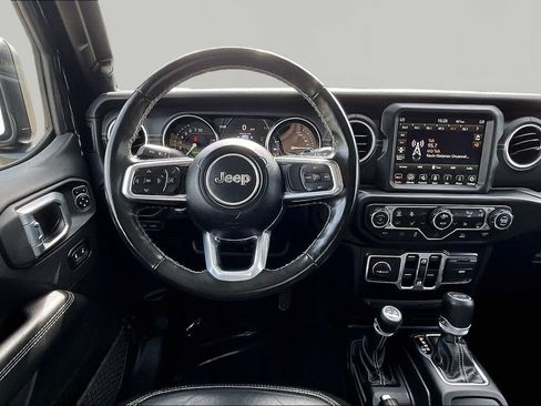 Used 2022 Jeep Wrangler Unlimited Sahara w/ Cold Weather Group AWD/4WD image 5