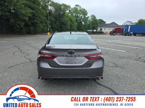 Used 2022 Toyota Camry XSE image 6