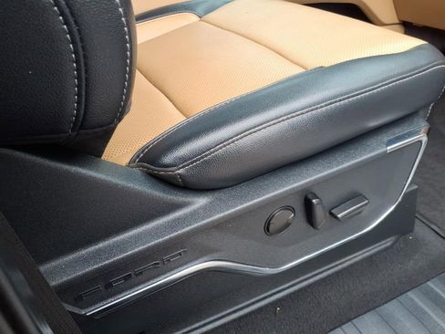 Certified 2023 Ford F250 Lariat w/ Lariat Ultimate Package image 7