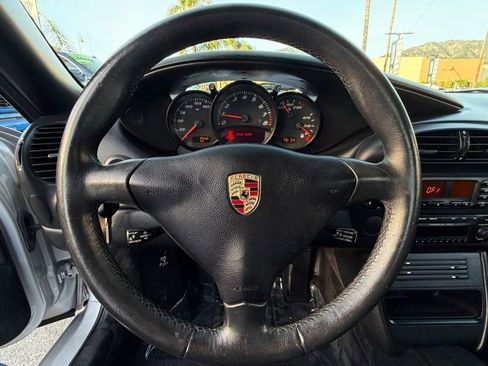 Used 2004 Porsche Boxster image 26