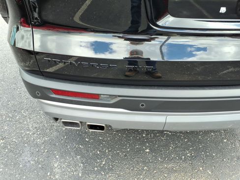 Used 2025 Chevrolet Traverse Z71 w/ Enhanced Driving Package AWD/4WD image 5