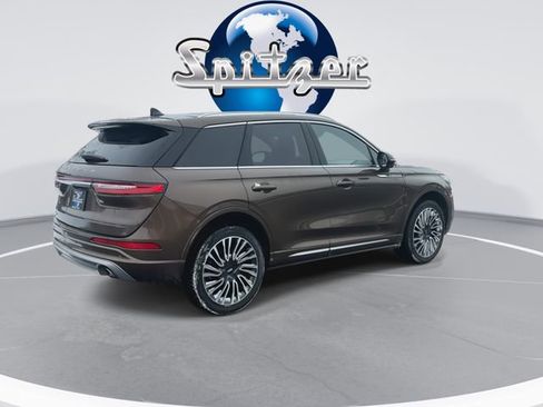 Used 2022 Lincoln Corsair Reserve w/ Sport Package image 9