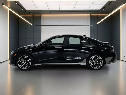 Certified 2023 Hyundai Ioniq 6 SEL RWD image 2