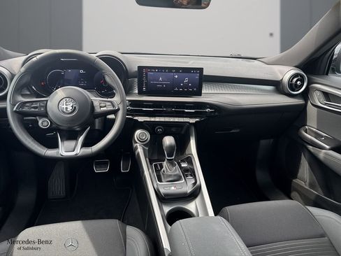 Used 2025 Alfa Romeo Tonale AWD/4WD image 7