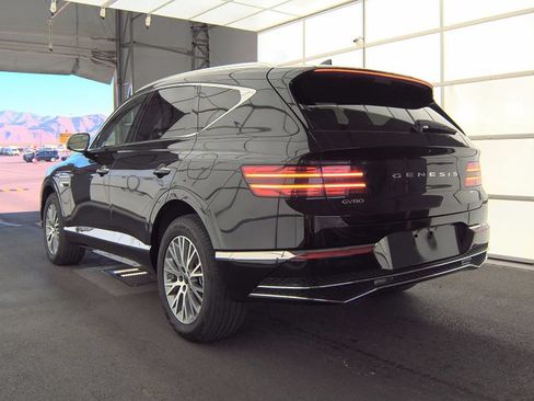 Used 2025 Genesis GV80 2.5T Standard AWD/4WD image 3