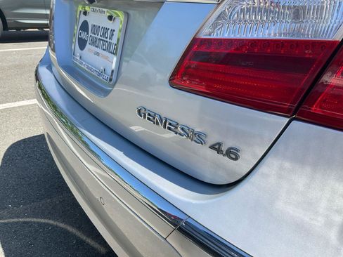 Used 2012 Hyundai Genesis 4.6 RWD image 17