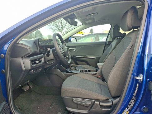 Used 2025 Kia K4 LXS image 13