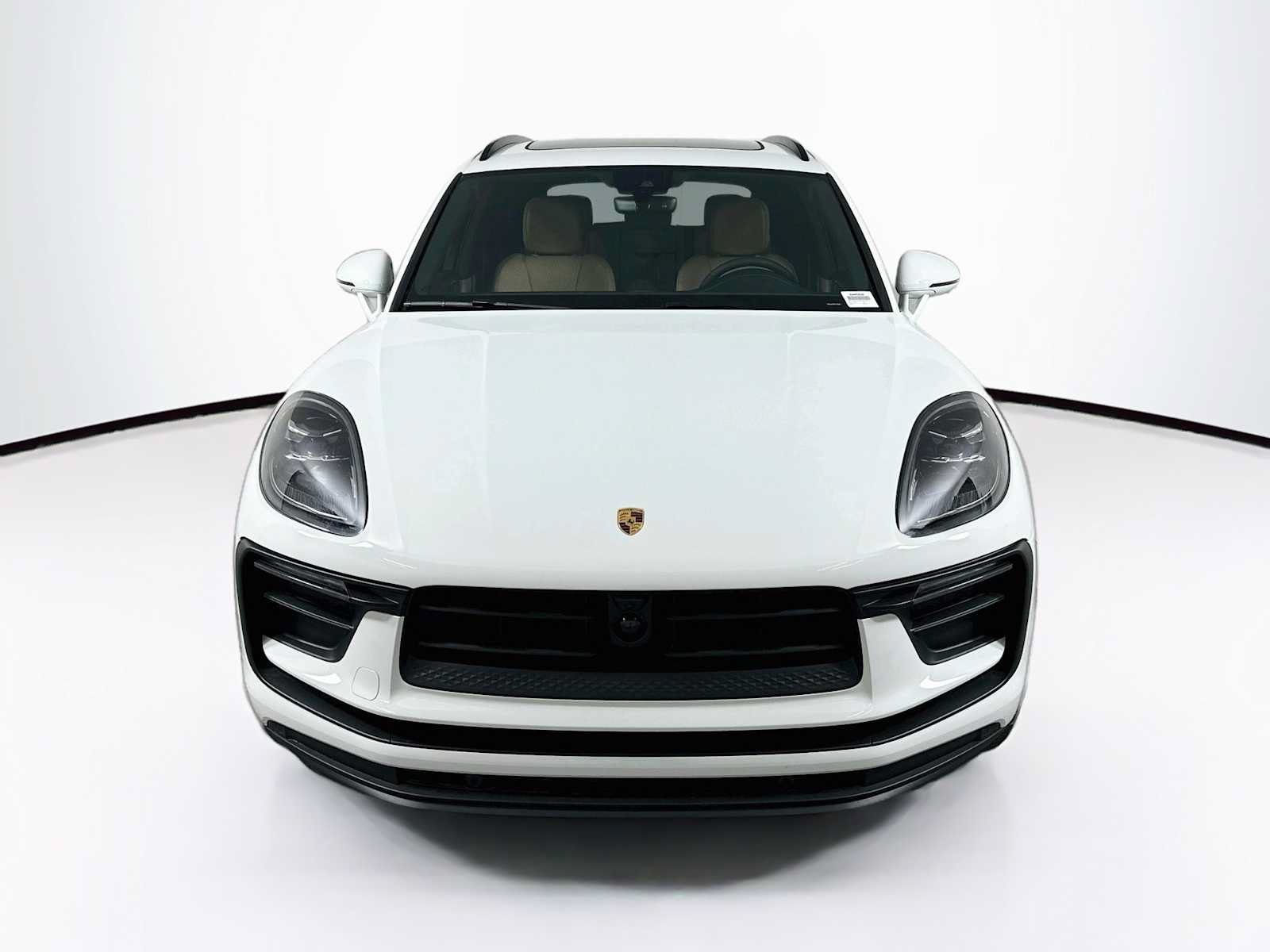 Used 2026 Porsche Macan AWD/4WD image 6