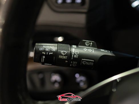 Used 2018 Cadillac Escalade ESV Premium Luxury image 29