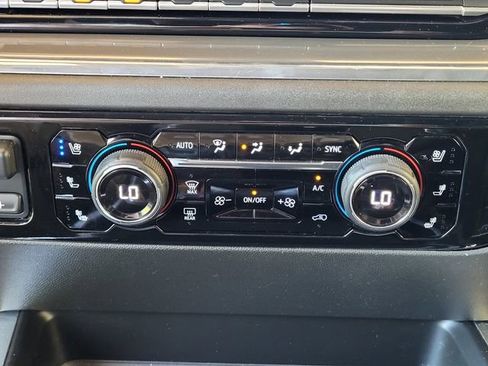 Used 2024 Chevrolet Silverado 3500 High Country AWD/4WD image 25